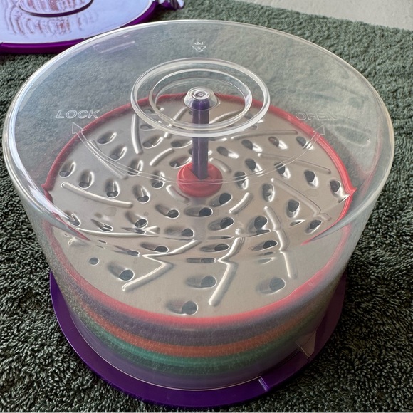 Genius 9 cup Slicer Shredder Food Prep System Red - Picture 5 of 6